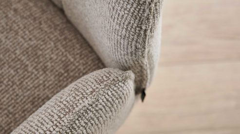 Polsterstuhl Interliving aus Stoff in Weiß Interliving Esszimmer Serie 5102 – Armlehnstuhl Eiche bianco & leinenfarbener Jacquard Lodge L07