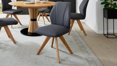 Polsterstuhl Interliving aus Stoff in Dunkelgrau Interliving Esszimmer Serie 5102 – Polsterstuhl V131 graphitfarbene Mikrofaser Atlantis & Wildeiche