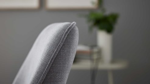 Polsterstuhl Interliving aus Stoff in Grau Interliving Esszimmer Serie 5102 – Polsterstuhl mit Drehfunktion kieselfarbener Webstoff Tirol & schwarzes Eisen