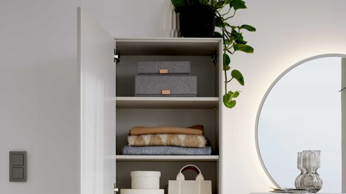 Garderoben-Set Interliving aus Holz in Weiß Interliving Garderoben Serie 6013 - Set 80 Sahara Creme & Granitfurnier - vierteilig