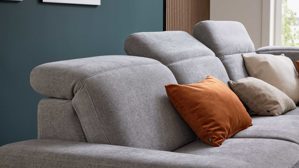 Ecksofa Interliving aus Stoff in Grau Interliving Sofa Serie 4064 - Ecksofa graue Chenille Toni & Fuß W003-01 - Stellfläche ca. 291 x 252 cm