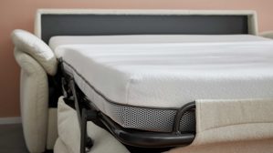 Schlafsofa Interliving aus Stoff in Weiß Interliving Schlafsofa Serie 4700 - Schlafsofa 120LÄ naturweißes Flachgewebe Cyber & schwarze Aluminiumfüße - Breite ca. 188 cm