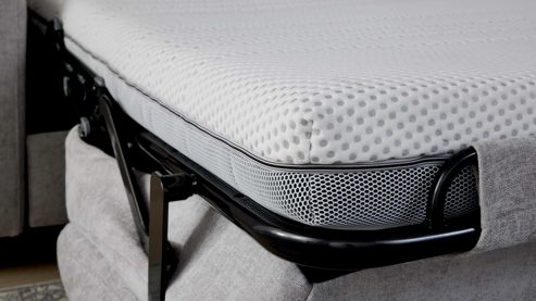 Ecksofa Interliving aus Stoff in Hellgrau Interliving Schlafsofa Serie 4700 - Ecksofa mit Schlaffunktion silberfarbener Bezug Toni & schwarze Metallfüße - Stellfläche ca. 270 x 190 cm