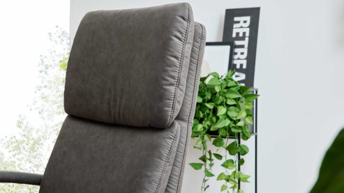 Relaxsessel Interliving aus Stoff in Dunkelgrau Interliving Sessel Serie 4565 grauer Bezug Clint & schwarzer Sternfuß