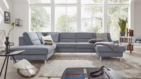 Ecksofa Interliving aus Stoff in Hellblau Interliving Sofa Serie 4305 – Wohnlandschaft mit Federkern eisblaue Chenille Miro – Stellfläche ca. 211 x 311 cm