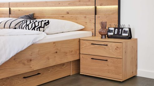 Komplettzimmer Interliving aus Holz in Holzfarben Interliving Schlafzimmer Serie 1024 – Komplettzimmer Design 24, vierteilig - Balkeneiche