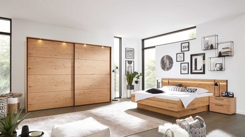 Komplettzimmer Interliving aus Holz in Holzfarben Interliving Schlafzimmer Serie 1024 – Komplettzimmer Design 24, vierteilig - Balkeneiche